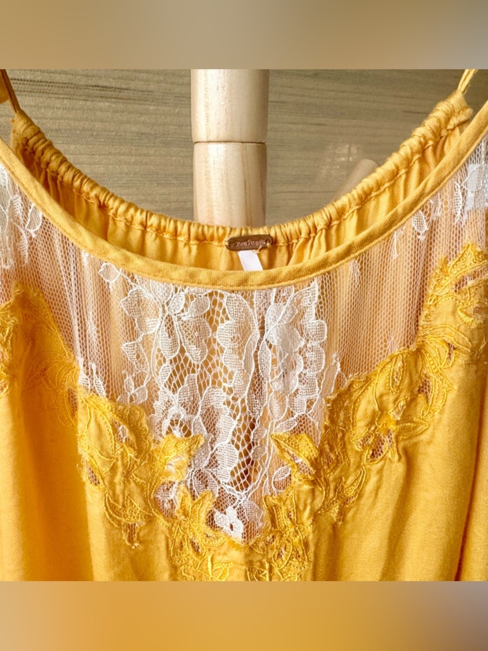 Free People Yellow Lace Trim Tiered Maxi Dress S/P EUC Boho - Picture 3 of 12